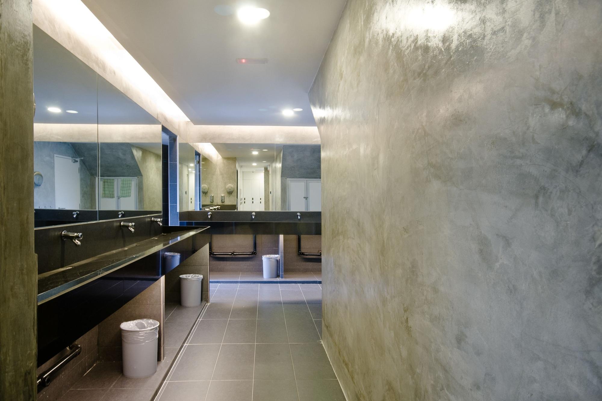 M Qube Hotel Sungai Dua Bukit Eksteriør billede