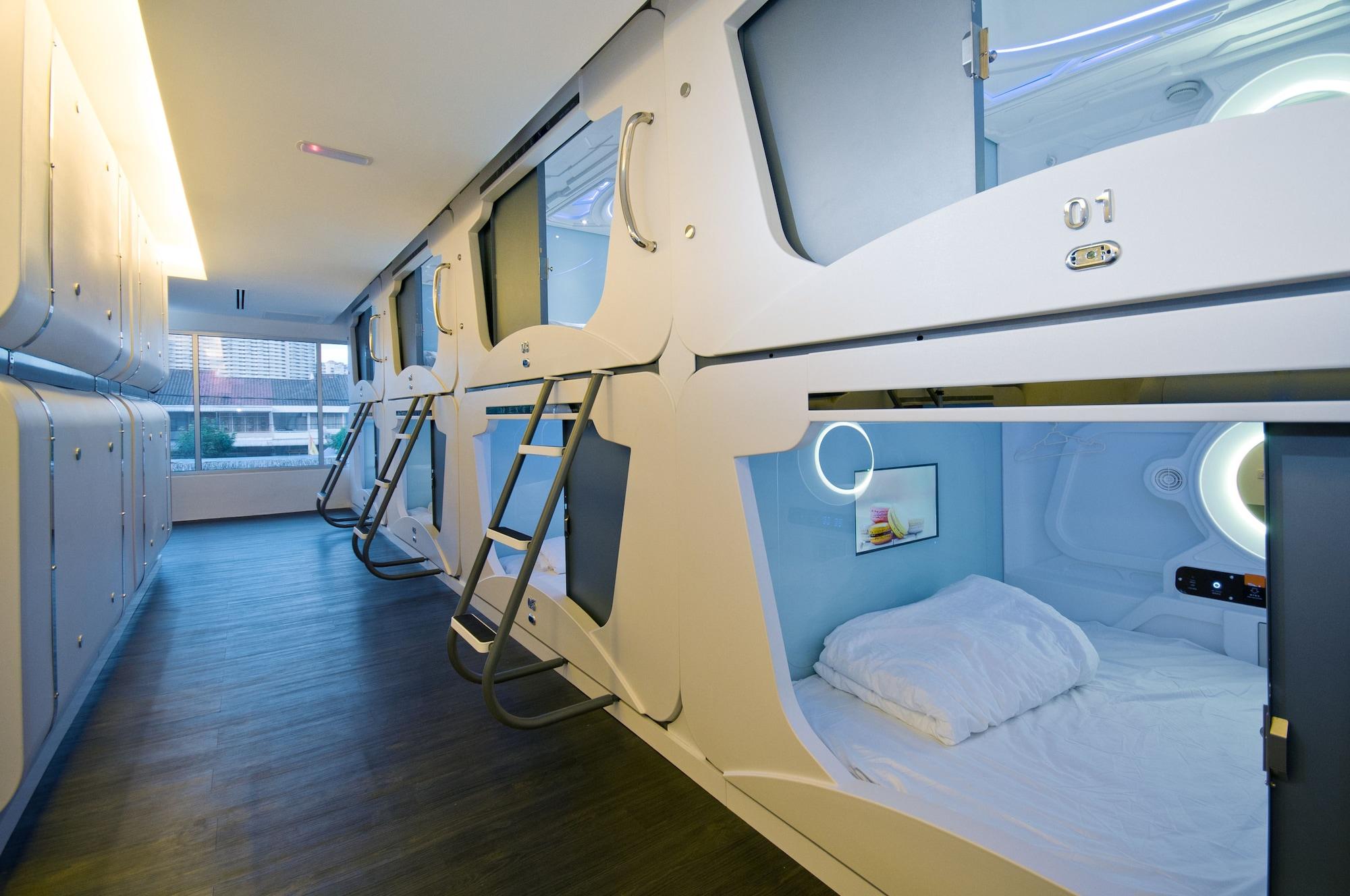 M Qube Hotel Sungai Dua Bukit Eksteriør billede