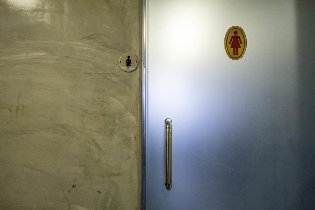M Qube Hotel Sungai Dua Bukit Eksteriør billede