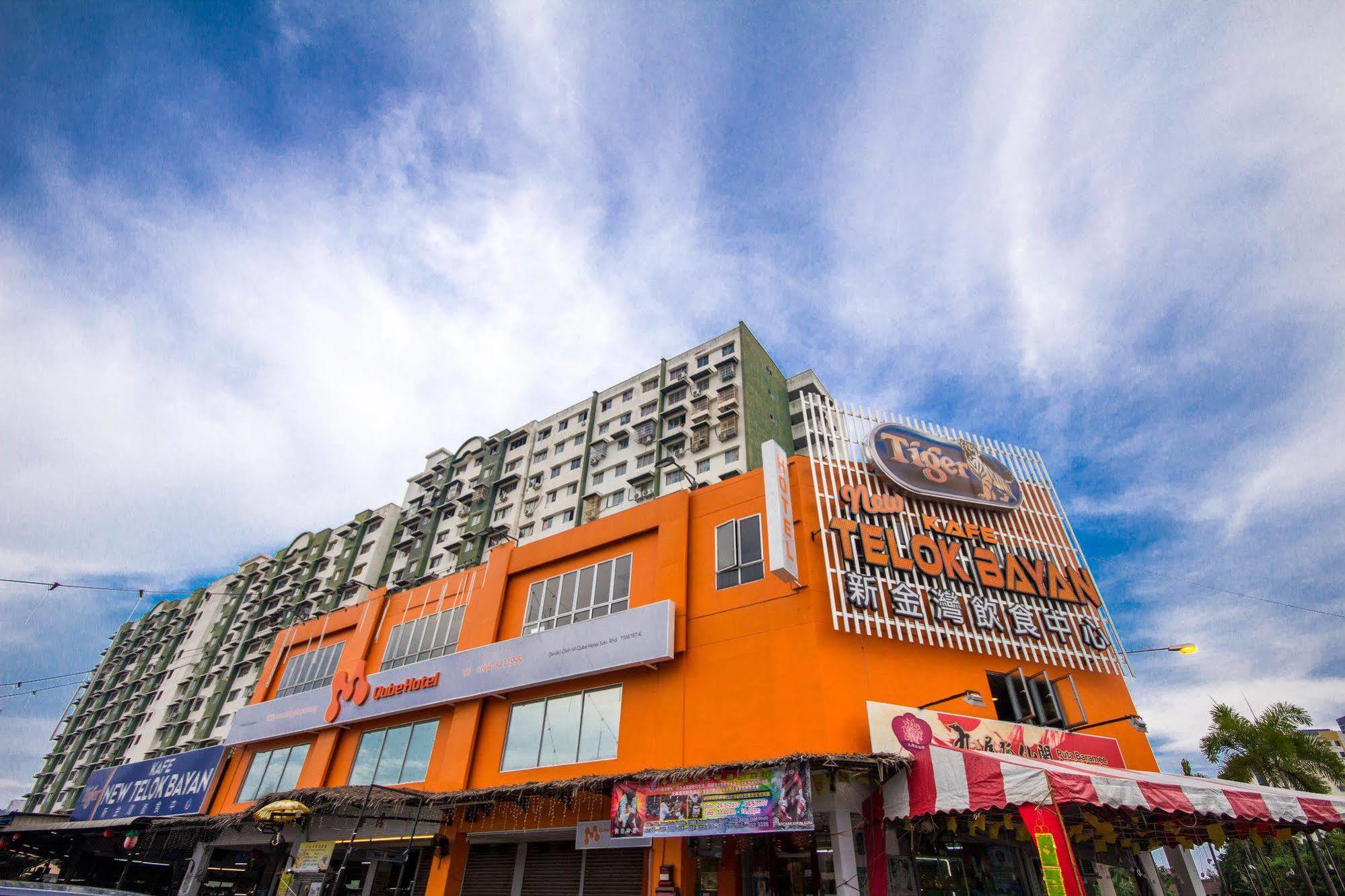 M Qube Hotel Sungai Dua Bukit Eksteriør billede